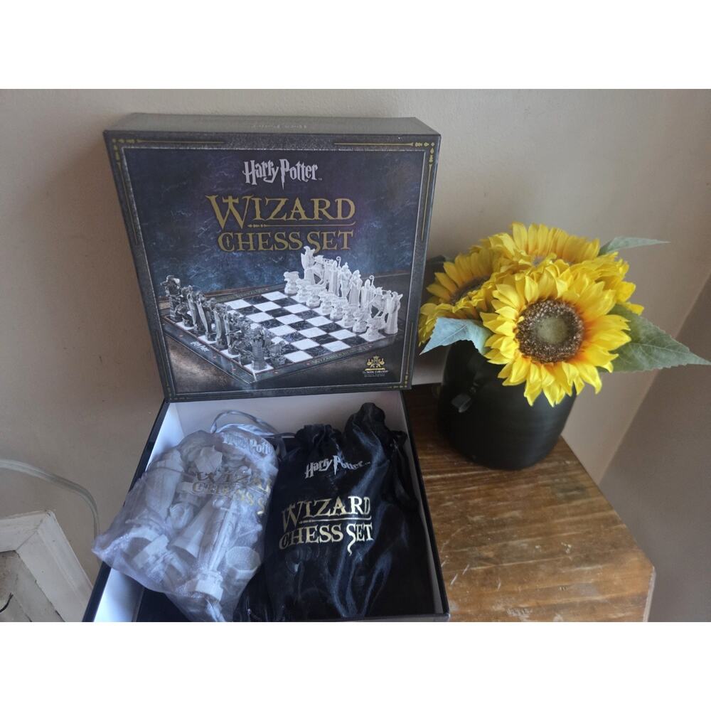 The Noble Collection Harry Potter Wizard's Chess Set
